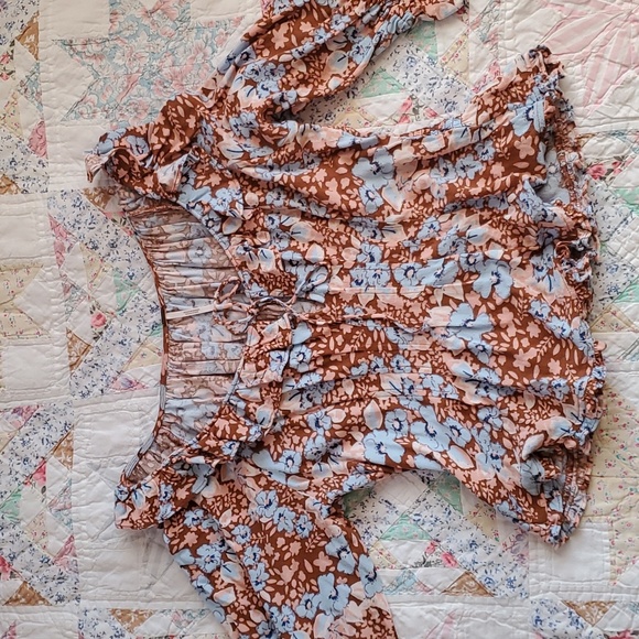 Free People Tops - Free People Ruffle Romantic Brown and Blue Floral Viscose Top Size Small